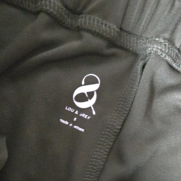 Lou & Grey LOFT Striped Tee and Olive Green Joggers Set - Picture 5 of 5